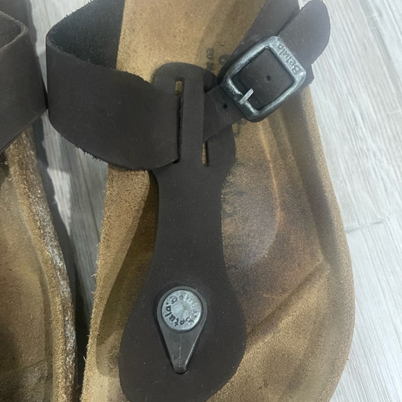 Betula by Birkenstock Brown Suede Gizeh Sandals Size 6 - Picture 8 of 16